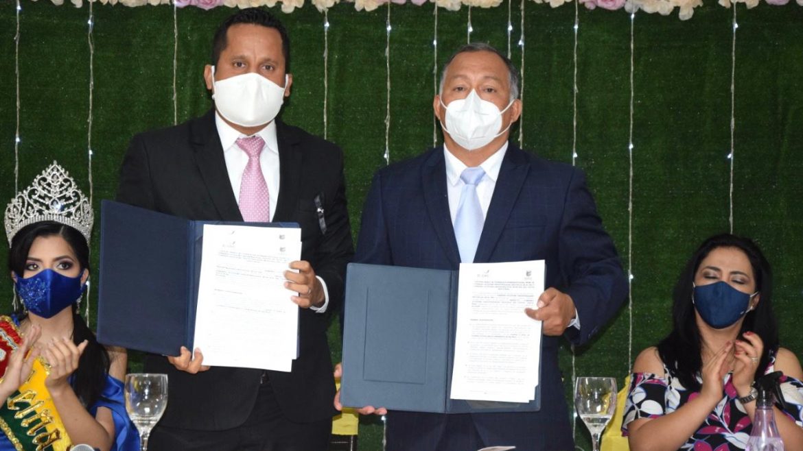 Con suscripción de convenios, alcalde Larry Vite conmemoró 161 años de cantonización de Santa Rosa