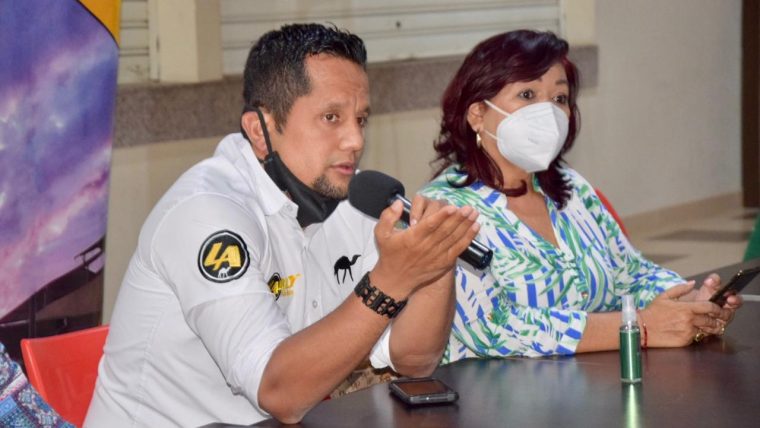 El alcalde y presidente del COE, Larry Vite, preside reunión del COE Cantonal, tras cierre de Cementerios en Feriado Nacional.