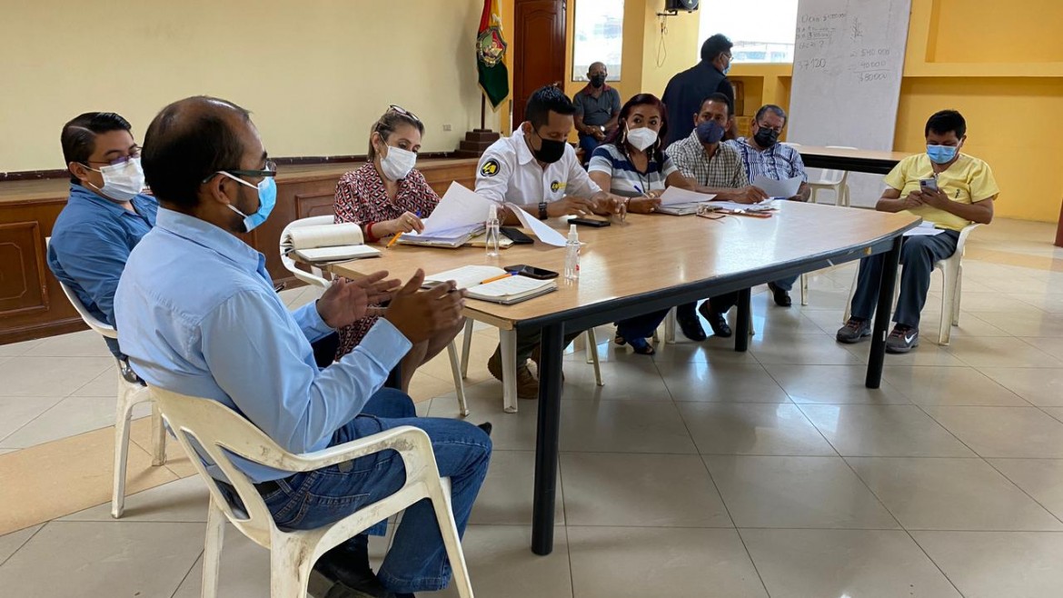 COE cantonal eleva a Santa Rosa a semáforo rojo y restringe circulación vehicular