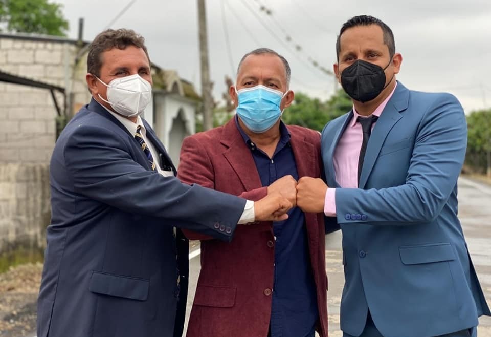 Por aniversario de Bellavista: alcalde Larry Vite y prefecto inauguran obra de vialidad