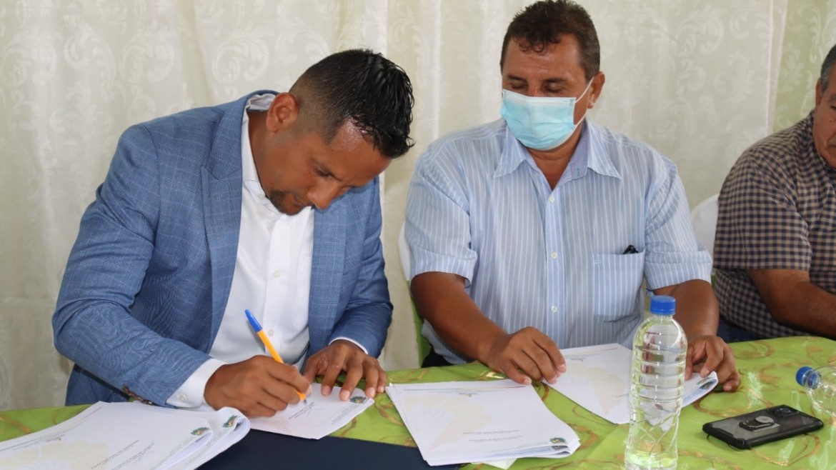ALCALDE LARRY VITE SUSCRIBE CONVENIO CON GAD PARROQUIAL DE BELLAVISTA PARA BENEFICIAR A 160 ADULTOS MAYORES Y JÓVENES.