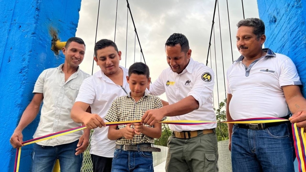 MUNICIPIO DE SANTA ROSA Y GAD PARROQUIAL DE BELLAMARÍA ENTREGAN OBRA DE MANTENIMIENTO A PUENTE COLGANTE, RECONFORMACIÓN Y ASFALTADO VIAL AL INGRESO DEL SITIO PIRIGÜIÑA