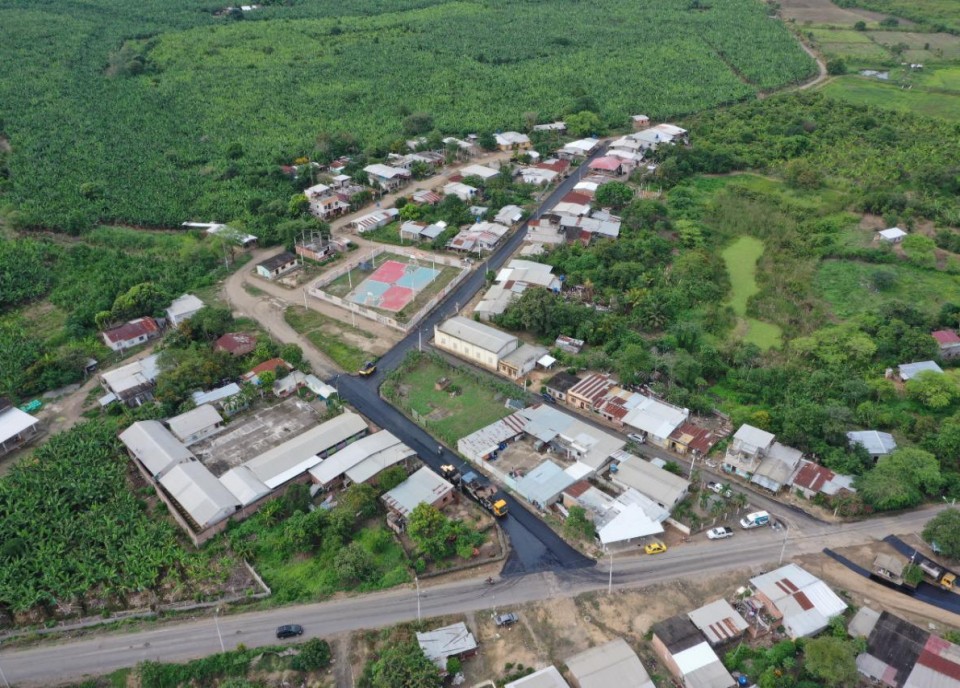 WhatsApp Image 2022-03-24 at 9.05.58 AM (3) ALCALDE LARRY VITE Y PREFECTO DE EL ORO RECORREN OBRA DE MEJORAMIENTO Y ASFALTADO VIAL EN EL SITIO LA FLORIDA Y SAN JOSÉ, PARROQUIA BELLAVISTA
