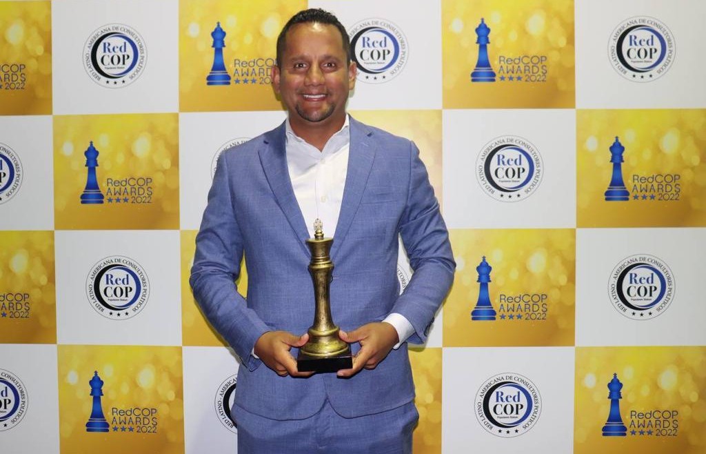 Red Latinoamericana de Consultores Políticos condecora a alcalde Larry Vite por trabajo realizado en pandemia del COVID-19