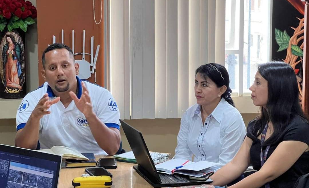 Alcalde Larry Vite y Coordinación Zonal 7 Salud socializan primer avance de estudios integrales del Hospital Santa Teresita