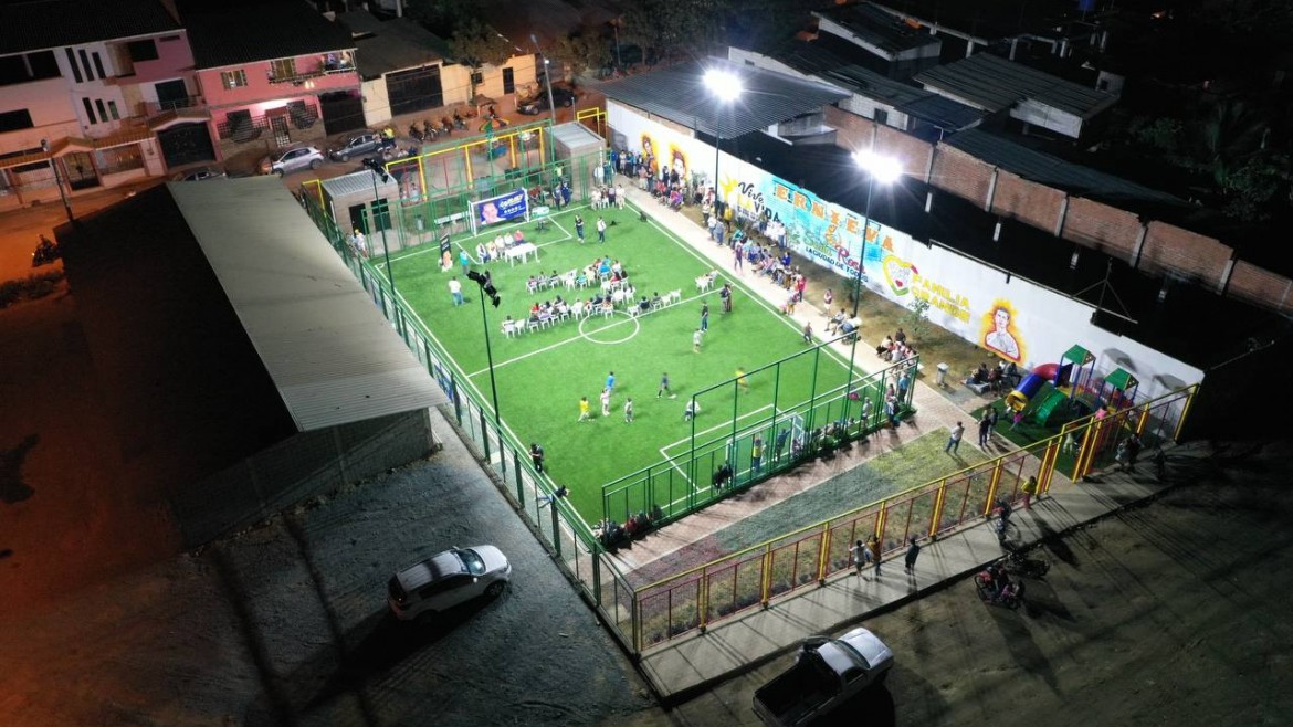 Alcalde Larry Vite inaugura moderno Centro Deportivo Familiar en el barrio Ernesto Nieto