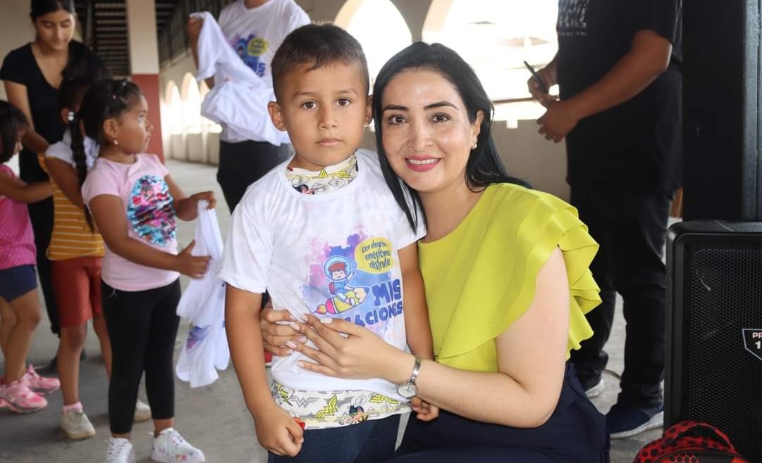 Municipio de Santa Rosa entrega indumentaria a  niños, niñas y adolescentes inscritos en los cursos vacacionales