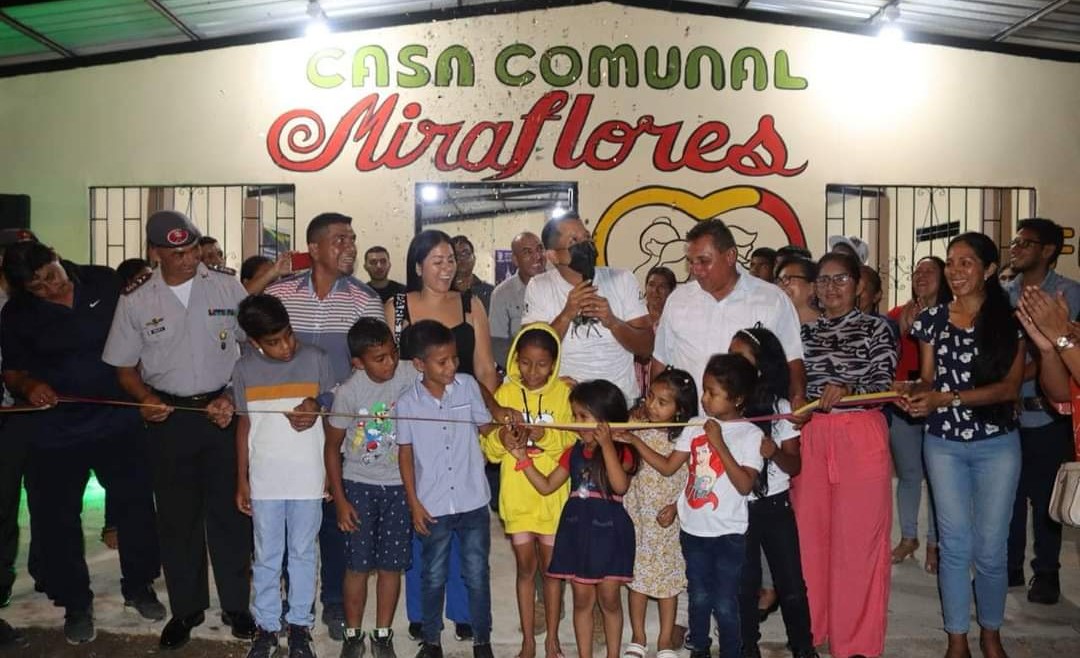 Alcalde Larry Vite entrega casa comunal en el sitio Miraflores de las comunas ribereñas