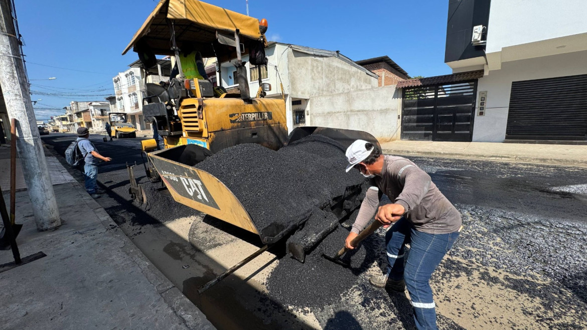 8 kilómetros de vías son intervenidos en Santa Rosa como parte del Plan de Regeneración Vial