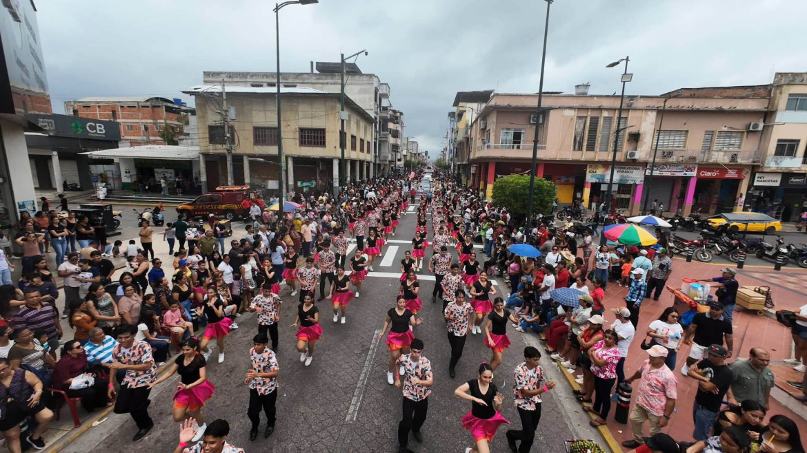 Santa Rosa celebró su identidad, historia y movimiento a través del arte y la cultura con el desfile de comparsas